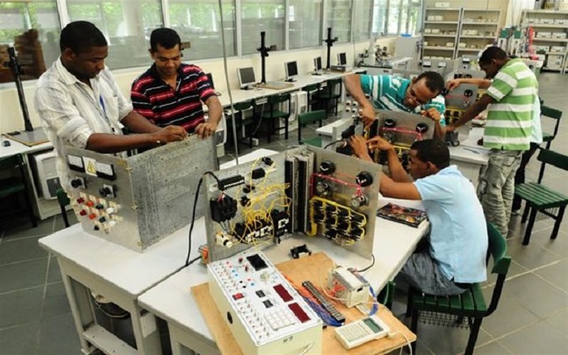República Dominicana en camino a un país fabricante de tecnología