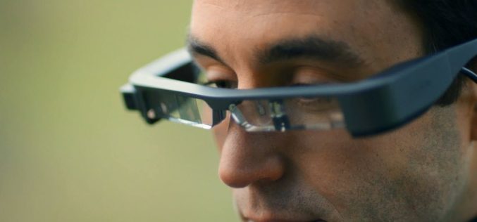 Epson Moverio BT-300 anuncia dos versiones de sus Smart Glasses para desarrolladores y drones