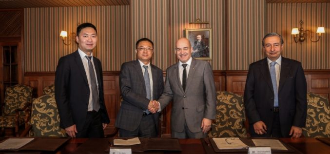 La USM y Huawei firman acuerdo inédito en Chile de capacitación y colaboración en investigación