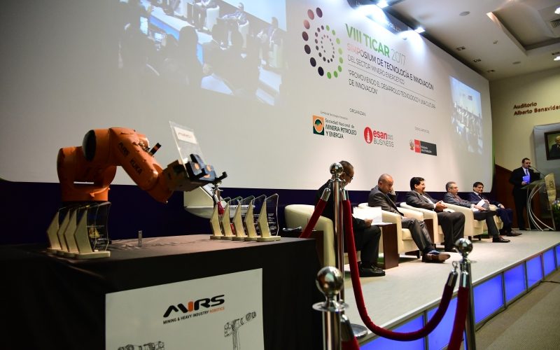 Empresa chilena de robótica MIRS expuso en simposio del gremio minero en Perú