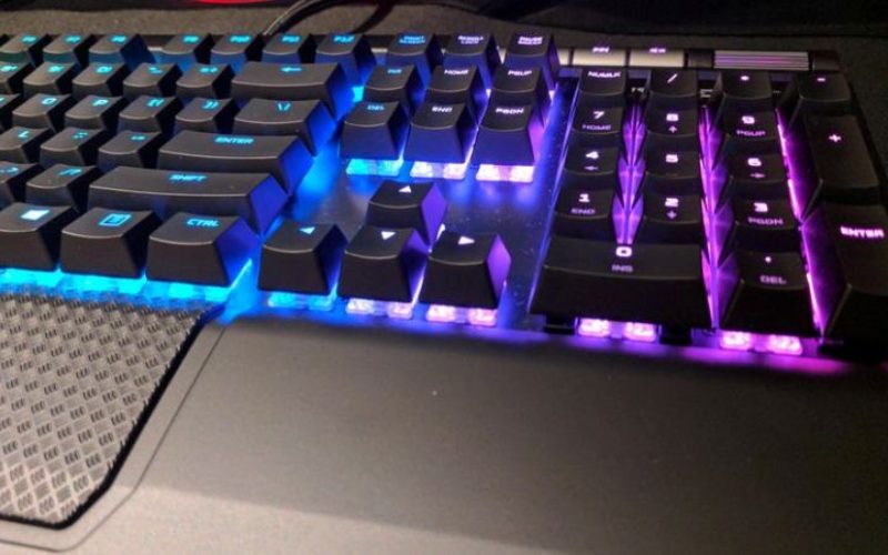 HyperX presentó el teclado «HyperX Alloy Elite»
