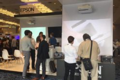 Epson presentó su tecnología de videoproyección interactiva de tres chips en Bett Latin America 2018