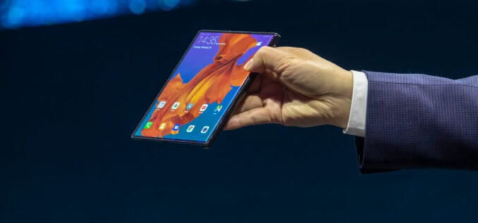 Huawei presentó el Mate X en MWC 2019: pantalla plegable y conectividad 5G