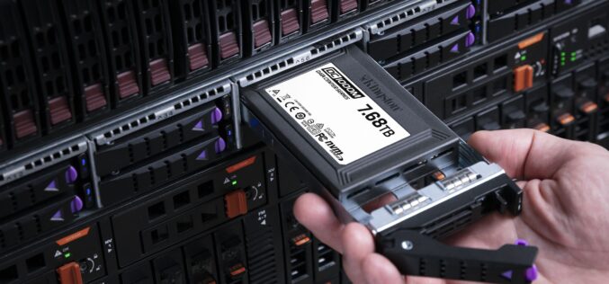 Kingston lanza SSD para la nueva generación de almacenamiento y de más alto rendimiento: DC1000M