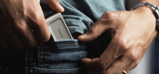Kingston anuncia la unidad SSD portátil XS2000 de bolsillo