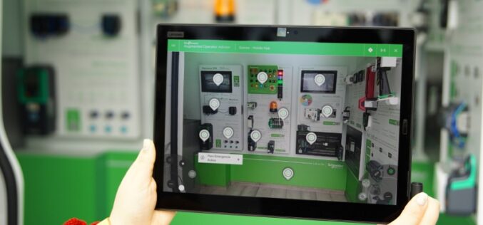 Schneider Electric presenta su primer hub móvil de América especializado en la industria 4.0