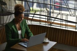 Trabajadores remotos e híbridos: lo que no has pensado de tu laptop