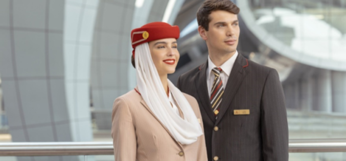 Número de tripulantes de cabina de Emirates supera los 20,000 y sigue creciendo 