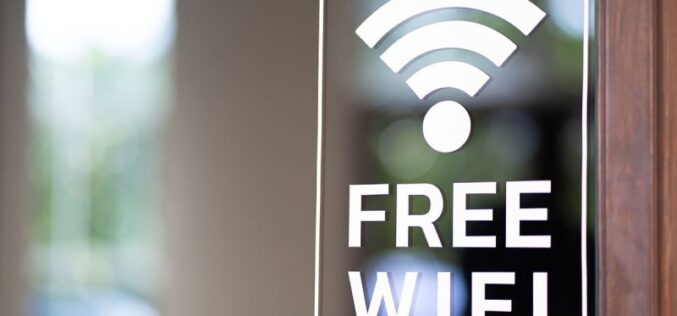 Cómo localizar una red Wi-Fi gratuita y utilizarla de forma segura